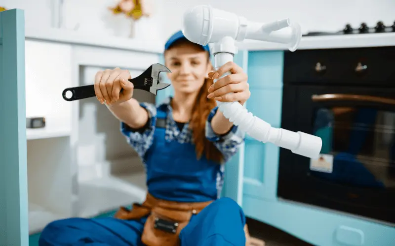 female-plumbing-handywoman